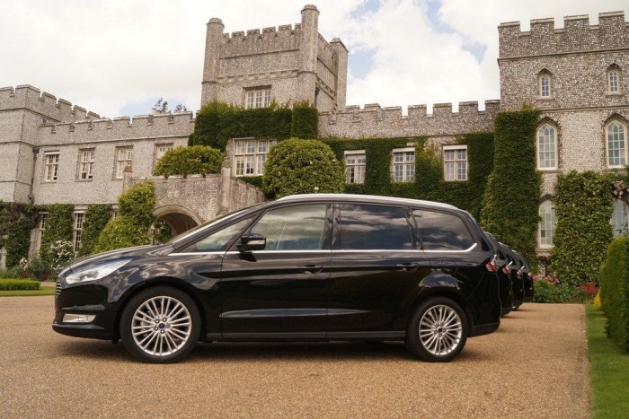 Nem facelift, tényleg új: Ford Galaxy, 2016 2 Három centivel hosszabb, hárommal szélesebb, másféllel alacsonyabb elődjénél az új Galaxy. A tengelytáv maradt a régi, 2850 mm