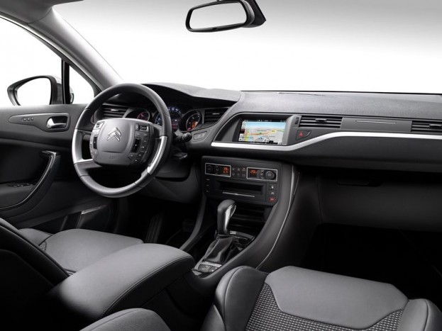 Új motorral támad a Citroën, mindjárt kettővel 4