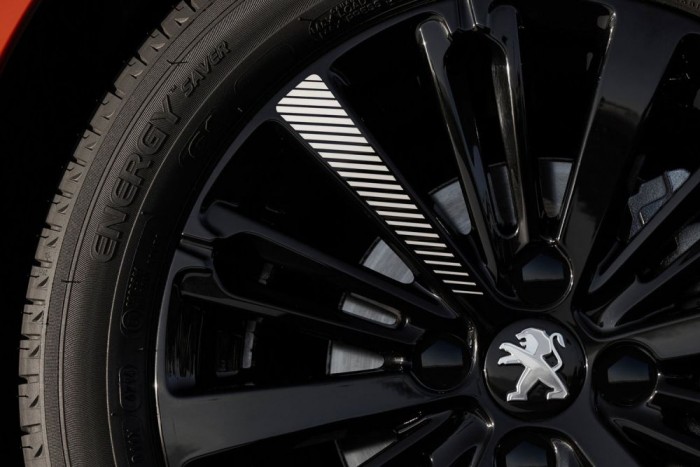 11 különféle keréktárcsából áll a választék