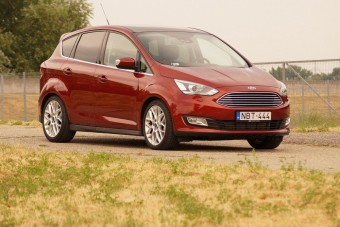 1800 kilométeres teszt a Ford C-Max-szal