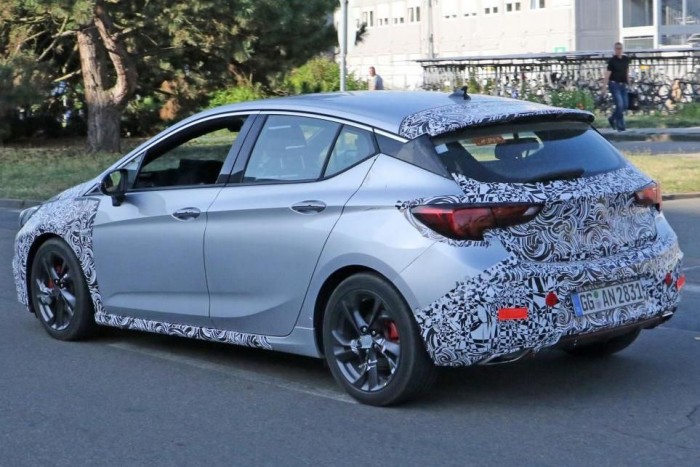 Majdnem kész az Opel új sportkompaktja 7