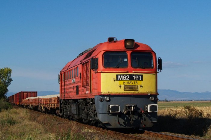 Egy M62-es Szergej. Turbó és kompresszor is tölti a kétütemű dízelmotort, amely az áramot fejleszti. Fotó: Takács Bence, Benbe.hu