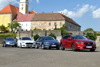 Összehasonlító teszt: melyik a legjobb középkategóriás autó?