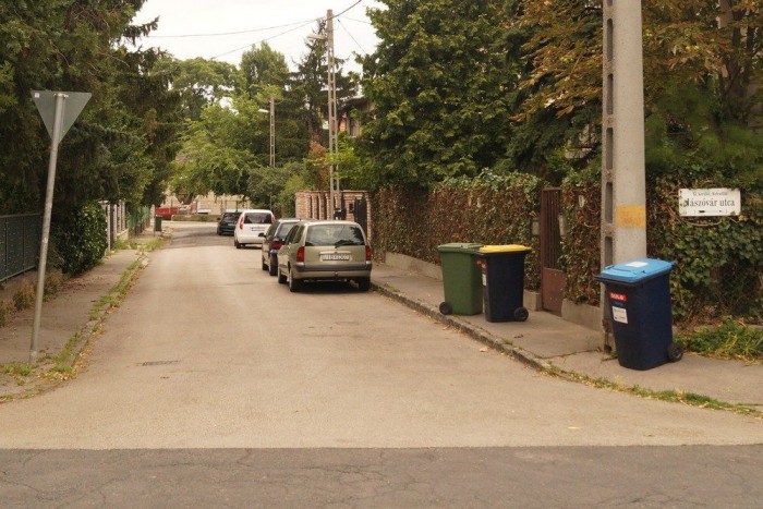 Veszélyes forgalmirend-változás Budapesten 2 Veszélyes forgalmirend-változás Budapesten 2