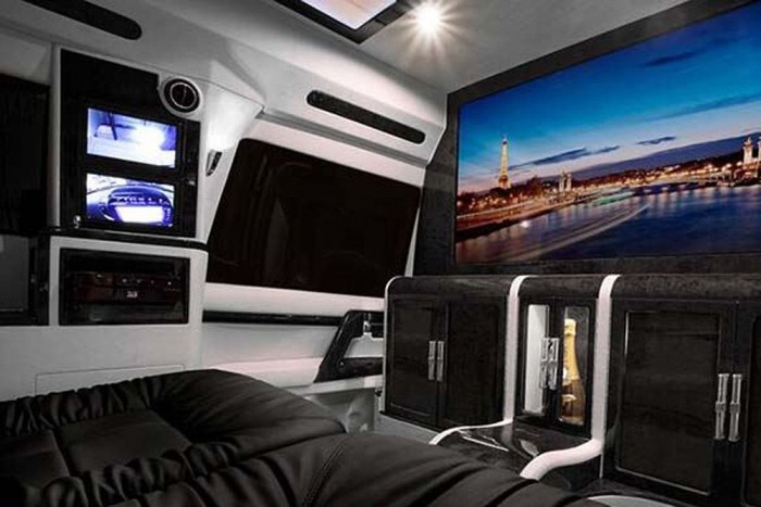 Autó, amely megvéd az ISIS terroristáitól 8