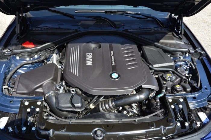 3 liter, 6 henger, 326 lóerő. Minek ide M3, mikor ezzel is fülig érhet a szád?