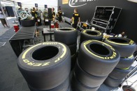 F1: A Lotus késve fizetett, majdnem a garázsban maradt 57