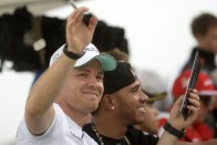 F1: Hamilton megint visszaszólt Rosbergnek 100