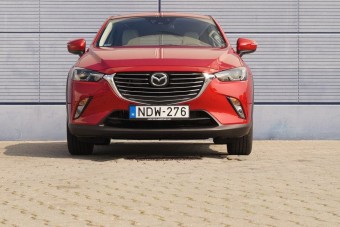 Amikor nem elég a szépség - Mazda CX3 kis dízellel, 4x4-gyel, automatával