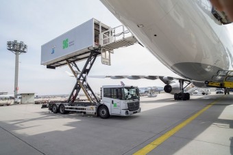 Ez a Mercedes az égig emel