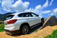 Végre igazi BMW az X1 44