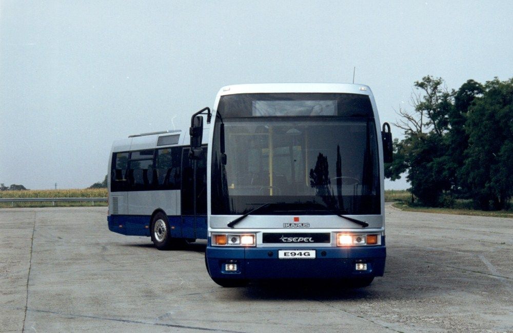 Az E94G tolócsuklósból csak a Volánbuszhoz és a Zala Volánhoz került idehaza, pedig ígéretes darabnak tűnt. A jármű 52 ülőhellyel és 100 állóhellyel rendelkezett, utastere rendkívül igényesen volt kialakítva.