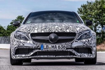 Megérkezett a BMW M4-gyilkos Mercedes