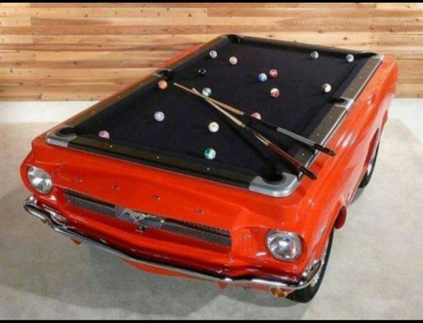 Ez egy örök klasszikus, sokszor láttuk már, de megunni nem lehet.