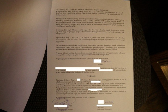 Az ember, akinek az okmányiroda ellopta az autóját 4 Ez is magyar: a kétoldalas bejelentés rendőri jegyzőkönyvében szinte lábjegyzet terjedelmű az érdemi rész, a többi csak sallang