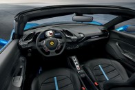 Nem volt még erősebb V8-as Ferrari Spider 18