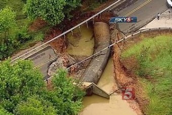 Fia talált rá az autóban fekvő, halott nőre