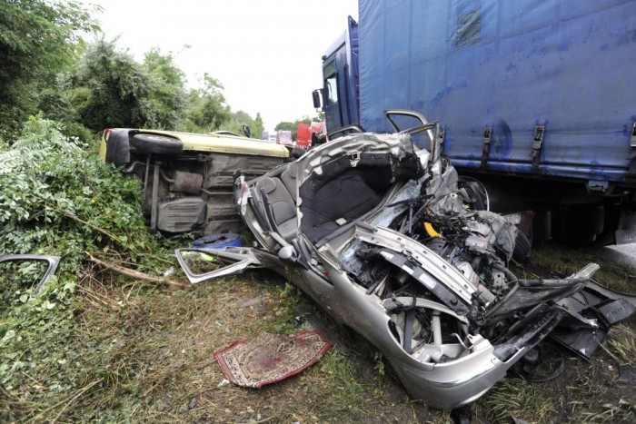 Durva tömegbaleset, útzár és sok sérült Dunavarsánynál 5 | Vezess Durva tömegbaleset, útzár és sok sérült Dunavarsánynál 5