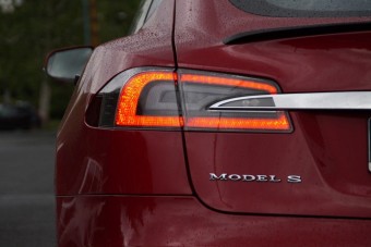 A hackerek a Teslával is elbántak