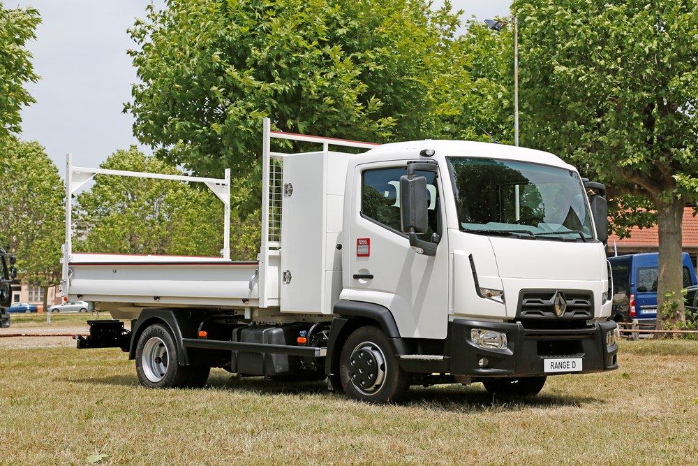 Hibrid teherautót tesztel a Renault 4