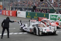 F1: A Ferrari nem engedte Le Mans-ba a tesztpilótát 7