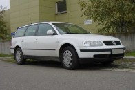 4. Volkswagen Passat 1999, 130 db. 16 évesen évi 30 ezer kilométerrel számolva is félmilliónál járnak a preferált TDI-k. A magyar vevők remélik, hogy van még bennük pár százezer kilométer felújítás nélkül