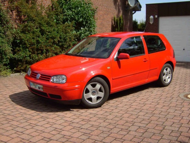 Top 10: az igazi magyar használt autók 11 2. Volkswagen Golf 1999, 144 db. Magánemberek és nepperek is alaposan rámennek a használt négyes Golfokra. Ma is mutatós autó, de egy G Astrával vagy I-es Focus-szal szerintem jobban járna a nép