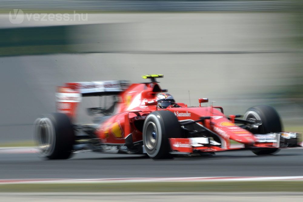 F1: Józan és bölcs döntést hozott a Ferrari Kimivel 48