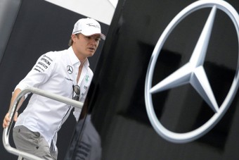 F1: A Mercedes még nem tárgyalt a Red Bull-lal