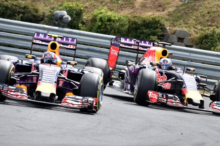 F1: A Red Bull már gyorsabb a Mercedesnél? 6 | Vezess F1: A Red Bull már gyorsabb a Mercedesnél? 6