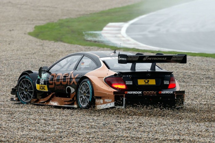 Dodzsemezett a DTM-futamon, kizárták