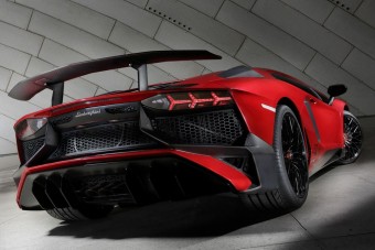 Brutális Lamborghini-szörny érkezik!