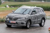 Jön a Renault hétüléses SUV-ja 2