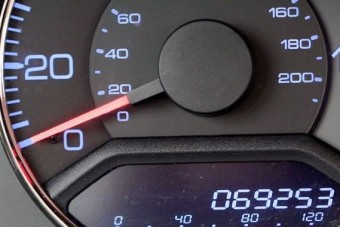 Sajátjaként használta ügyfele autóját a szerelő