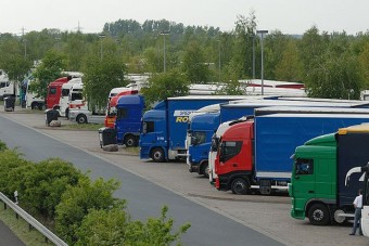 Az utakon maradhatnak a kamionok