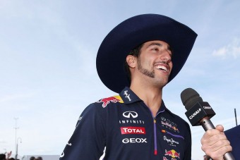 F1: Dalra fakadt a Red Bull-pilóta