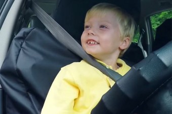 Hároméves gyerek taxizott Írországban!