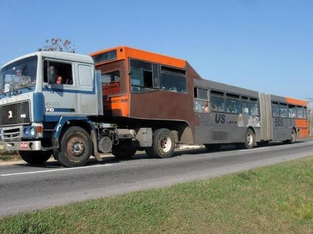 Azt hiszed nálunk a legnagyobb kaland a buszozás? 10