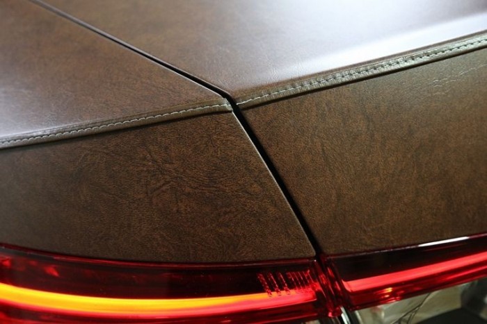 Bőrbe burkoltak egy Škodát. Kívülről. 6