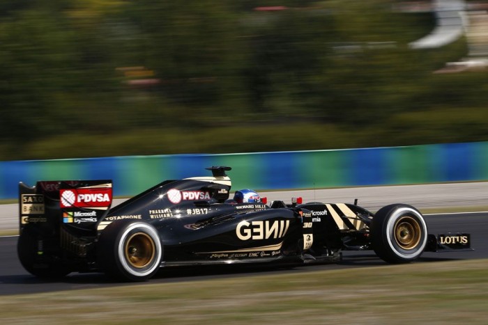 F1: Itt van, mennyiből gazdálkodnak a csapatok 7 6. Lotus - 139,1 millió (69,5 millió szponzori bevétel + 13,6 millió partnerektől + 56 millió a FOM-tól)