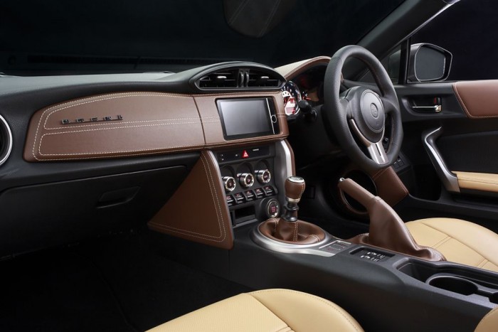 Vadiúj Aston Martin 11 millióból? Ja, majdnem… 2 Vadiúj Aston Martin 11 millióból? Ja, majdnem… 2