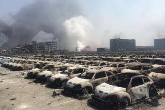 Ezer autó pusztult el a tűzvészben