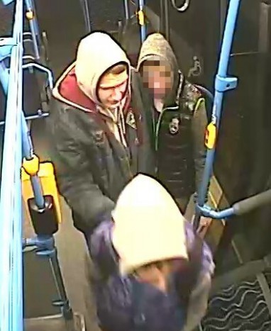 Heccből lerúgott egy buszt – most körözik 3