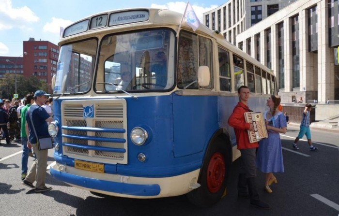 A LiAZ-158-as az '50-es évek formajegyeit viseli magán