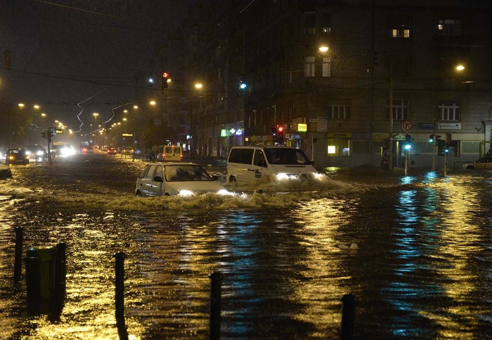 Fotók a budapesti özönvízszerű eső pusztításáról 13