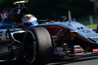 F1: Rosberget sokkolta a defekt 25