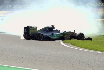 F1: Szétrobbant Rosberg gumija Spában