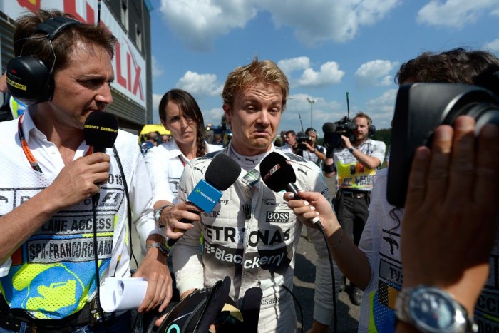 F1: Rosberget sokkolta a defekt 6 | Vezess F1: Rosberget sokkolta a defekt 6