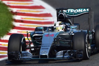 F1: Hamilton odavágott az időmérő előtt