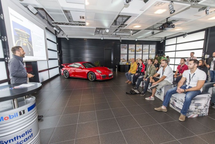 Szerencsére nem húzták sokáig az eligazítást